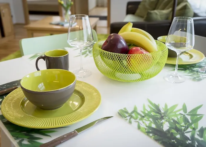 Saaresalu Center * パルヌ