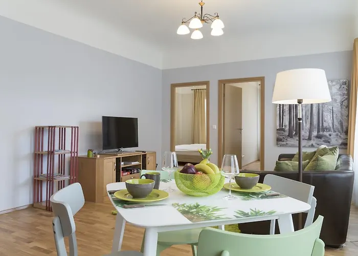 Saaresalu Center * パルヌ